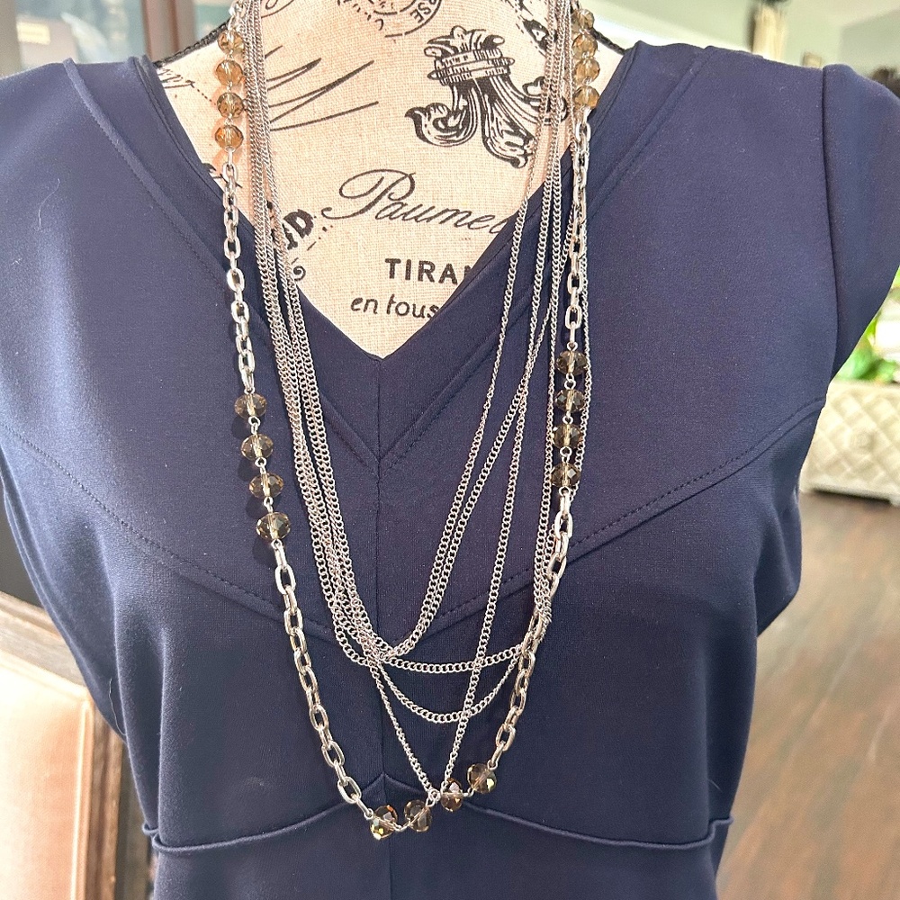 ✨EUC - BEAUTIFUL & VERSATILE MULTI-STRAND NECKLACE ✨